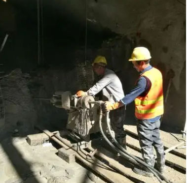 四子王水下抗分散灌浆料特点 水下不分散注浆料介绍